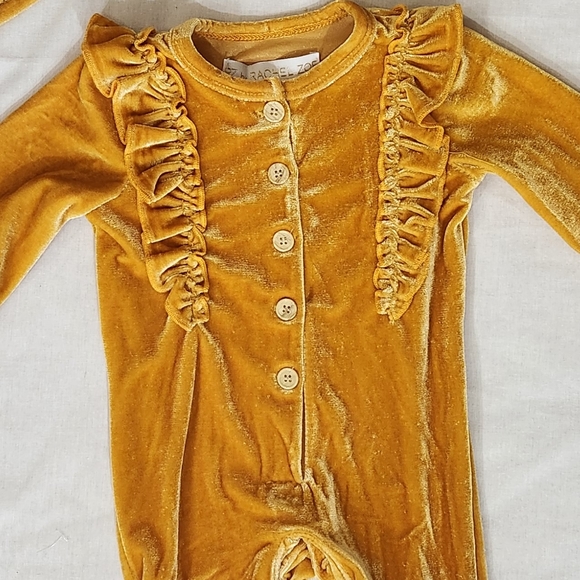 🆕️ Rachel Zoe RZ Baby Mustard Coverall & Hat - Picture 4 of 11